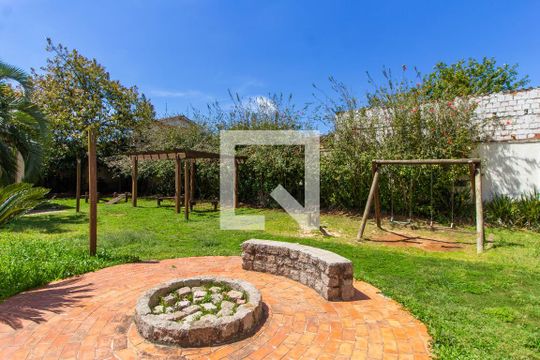 Área comum - Área verde de apartamento para alugar com 2 quartos, 50m² em Cohab B, Gravataí