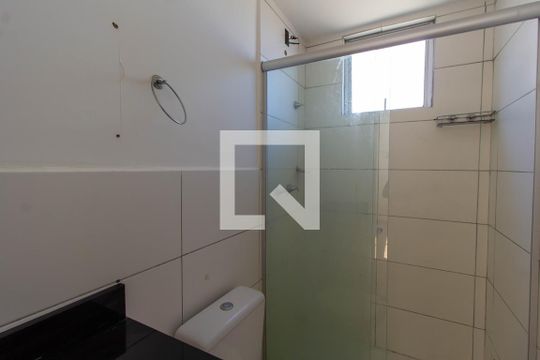 Banheiro de apartamento para alugar com 2 quartos, 50m² em Cohab B, Gravataí
