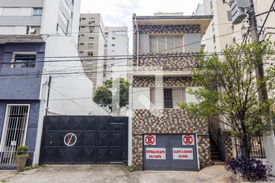 Fachada de casa à venda com 2 quartos, 200m² em Jardim Paulista, São Paulo