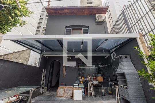 Quintal de casa à venda com 2 quartos, 200m² em Jardim Paulista, São Paulo