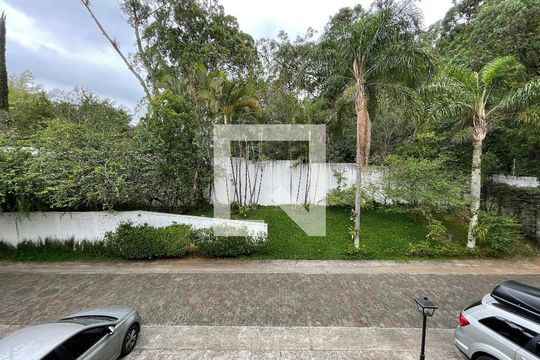 Vista  de casa de condomínio para alugar com 5 quartos, 300m² em Rio Pequeno, São Paulo