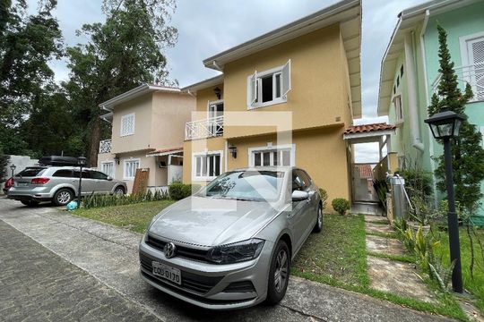 Fachada de casa de condomínio para alugar com 5 quartos, 300m² em Rio Pequeno, São Paulo