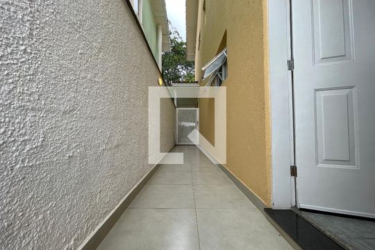 Corredor de casa de condomínio à venda com 5 quartos, 300m² em Rio Pequeno, São Paulo