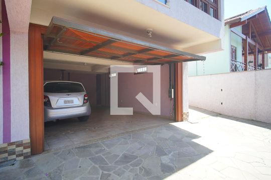 Garagem de casa à venda com 4 quartos, 408m² em Rio Branco, Novo Hamburgo