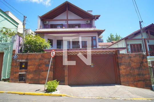 Fachada de casa à venda com 4 quartos, 408m² em Rio Branco, Novo Hamburgo