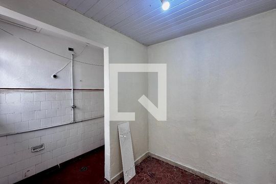 Quarto de Serviço de casa à venda com 2 quartos, 70m² em Campo Belo, São Paulo
