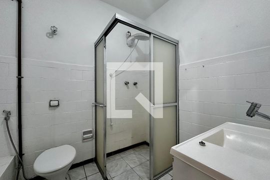 Banheiro de casa à venda com 2 quartos, 70m² em Campo Belo, São Paulo