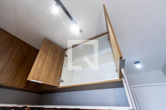 Cozinha de apartamento para alugar com 1 quarto, 25m² em Pompeia, São Paulo