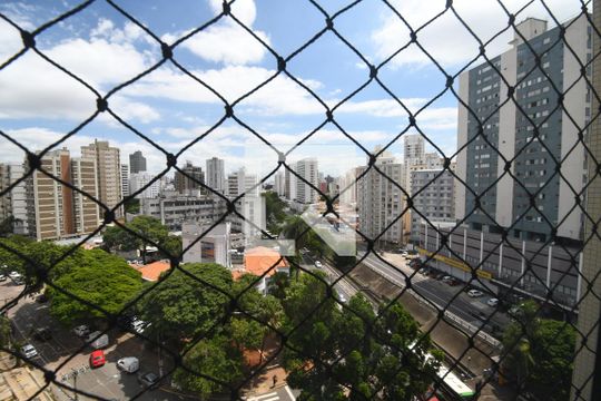 Sala - Vista de apartamento para alugar com 1 quarto, 50m² em Vila Itapura, Campinas