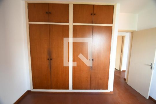 Quarto - Armários de apartamento para alugar com 1 quarto, 50m² em Vila Itapura, Campinas
