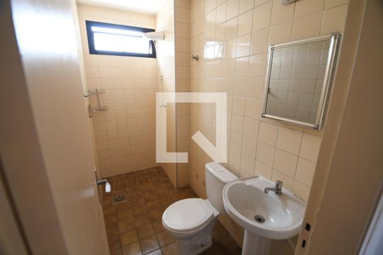 Banheiro de apartamento para alugar com 1 quarto, 50m² em Vila Itapura, Campinas