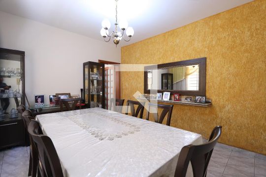 Copa de casa à venda com 3 quartos, 200m² em Parque Tomas Saraiva, São Paulo