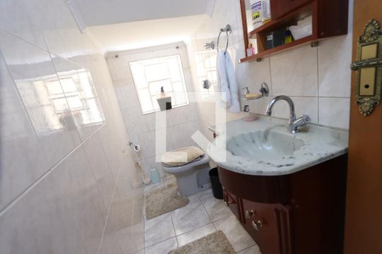 Lavabo de casa à venda com 3 quartos, 200m² em Parque Tomas Saraiva, São Paulo