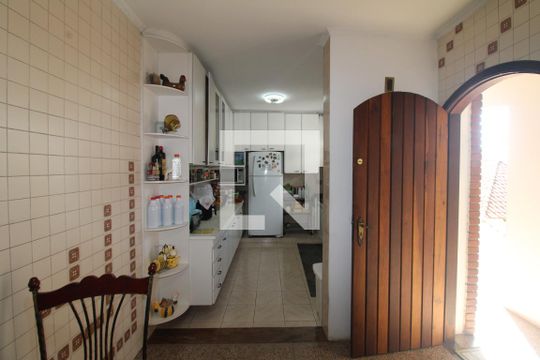 Copa de casa para alugar com 5 quartos, 260m² em Vila Barbosa, São Paulo