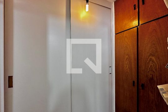 Quarto de Serviço de apartamento à venda com 3 quartos, 280m² em Brooklin, São Paulo