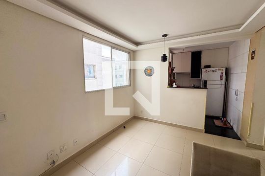 Sala de apartamento à venda com 2 quartos, 48m² em Califórnia, Belo Horizonte