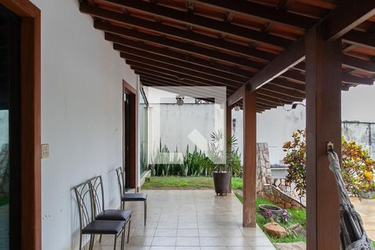 Área Externa de casa à venda com 4 quartos, 450m² em Bandeirantes (pampulha), Belo Horizonte