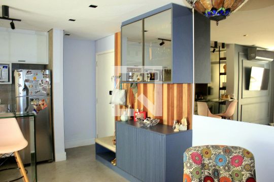 Sala de apartamento para alugar com 2 quartos, 68m² em Jardim Flor da Montanha, Guarulhos