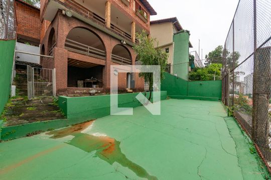 Quintal de casa à venda com 4 quartos, 450m² em São Bento, Belo Horizonte