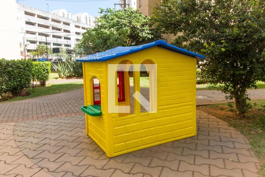 Área comum de apartamento para alugar com 2 quartos, 72m² em Jardim Tupanci, Barueri