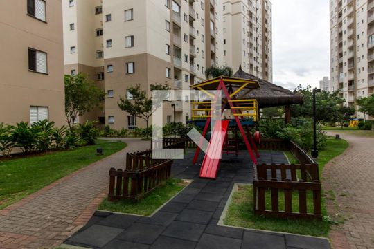 Área comum - Playground de apartamento para alugar com 2 quartos, 72m² em Jardim Tupanci, Barueri