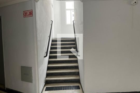 Área comum - Escada de apartamento para alugar com 2 quartos, 82m² em José Menino, Santos