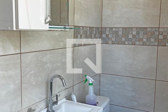 Banheiro do Quarto 1 de apartamento para alugar com 2 quartos, 82m² em José Menino, Santos