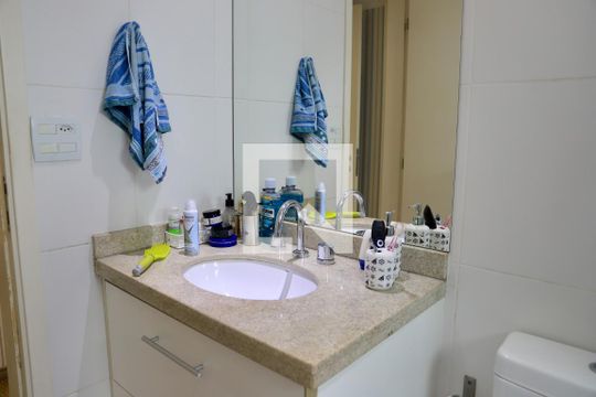 Banheiro da Suíte 1 de apartamento à venda com 3 quartos, 132m² em Chácara Inglesa, São Paulo