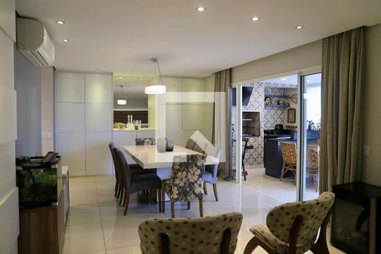 Sala de apartamento à venda com 3 quartos, 132m² em Chácara Inglesa, São Paulo