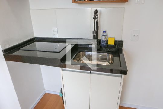 Sala e Cozinha de apartamento à venda com 2 quartos, 29m² em Lapa, São Paulo