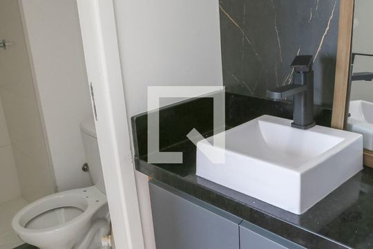 Banheiro de apartamento à venda com 2 quartos, 29m² em Lapa, São Paulo