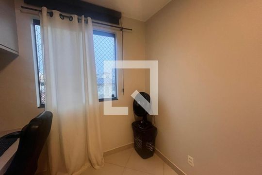Quarto de apartamento à venda com 2 quartos, 66m² em Guará I , Brasília