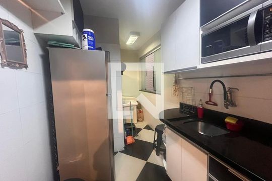 Cozinha de apartamento à venda com 2 quartos, 66m² em Guará I , Brasília