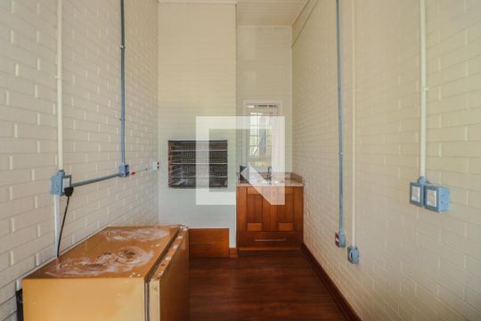 Sala de casa para alugar com 5 quartos, 360m² em Três Figueiras, Porto Alegre