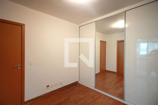 Suite 1 de apartamento à venda com 2 quartos, 95m² em Serra, Belo Horizonte