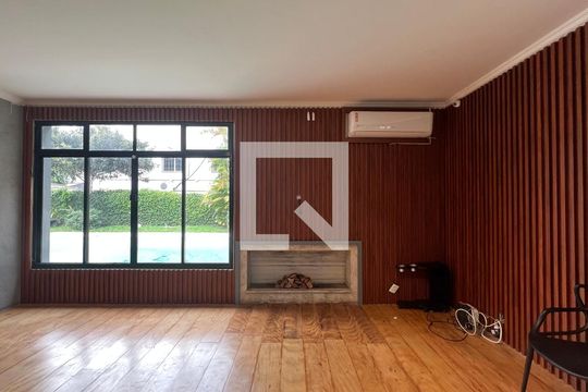 Sala de casa à venda com 5 quartos, 520m² em Alto de Pinheiros, São Paulo