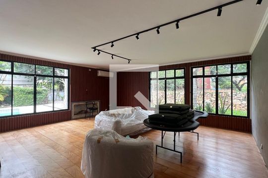 Casa à venda com 5 quartos, 520m² em Alto de Pinheiros, São Paulo