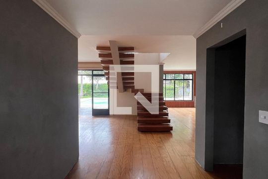 Hall de casa à venda com 5 quartos, 520m² em Alto de Pinheiros, São Paulo