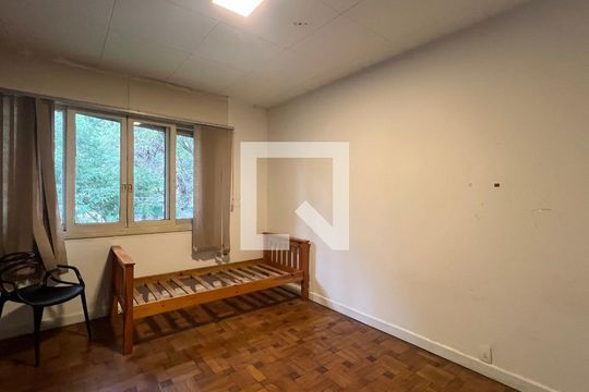 Quarto 2 de casa à venda com 5 quartos, 520m² em Alto de Pinheiros, São Paulo