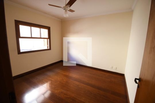 Quarto 2 de casa à venda com 3 quartos, 300m² em Loteamento Parque das Hortências (sousas), Campinas