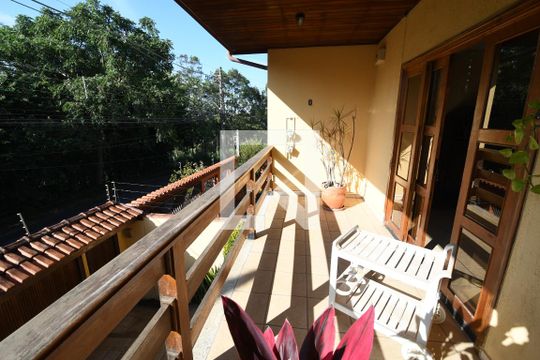 Sala Sacada de casa à venda com 3 quartos, 300m² em Loteamento Parque das Hortências (sousas), Campinas