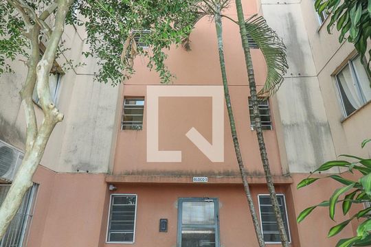 Fachada de apartamento à venda com 2 quartos, 38m² em Mário Quintana, Porto Alegre