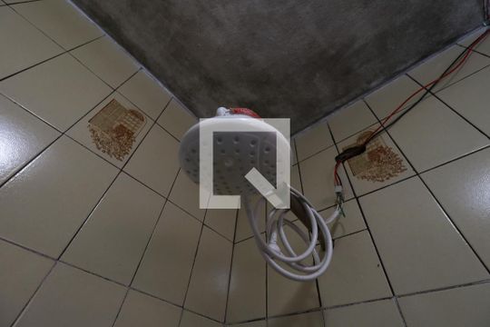 Banheiro - Chuveiro de casa para alugar com 1 quarto, 35m² em Parque João Ramalho, Santo André