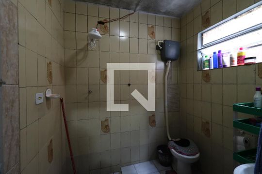 Banheiro de casa para alugar com 1 quarto, 35m² em Parque João Ramalho, Santo André