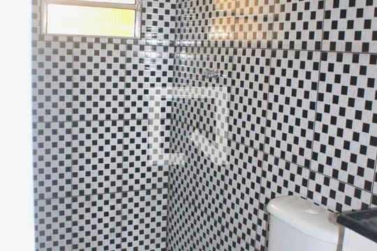Banheiro de casa para alugar com 1 quarto, 26m² em Vila Alzira, Guarulhos