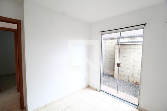 Quarto 2 de apartamento para alugar com 2 quartos, 45m² em Shopping Park, Uberlândia