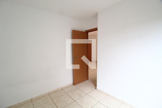 Quarto 2 de apartamento para alugar com 2 quartos, 45m² em Shopping Park, Uberlândia