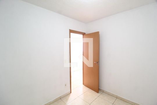 Quarto 1 de apartamento para alugar com 2 quartos, 45m² em Shopping Park, Uberlândia