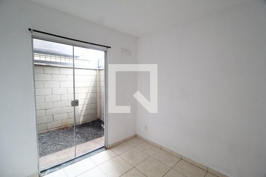 Quarto 2 de apartamento para alugar com 2 quartos, 45m² em Shopping Park, Uberlândia