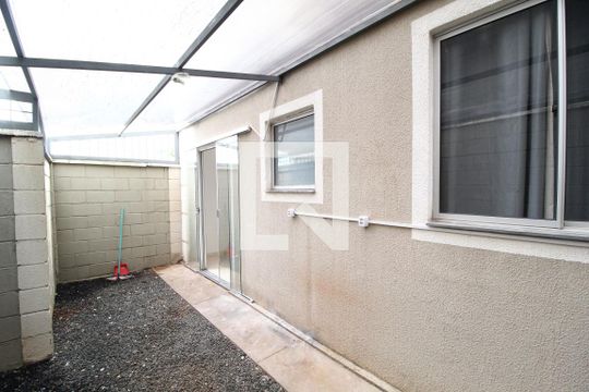 Área de Serviço de apartamento para alugar com 2 quartos, 45m² em Shopping Park, Uberlândia